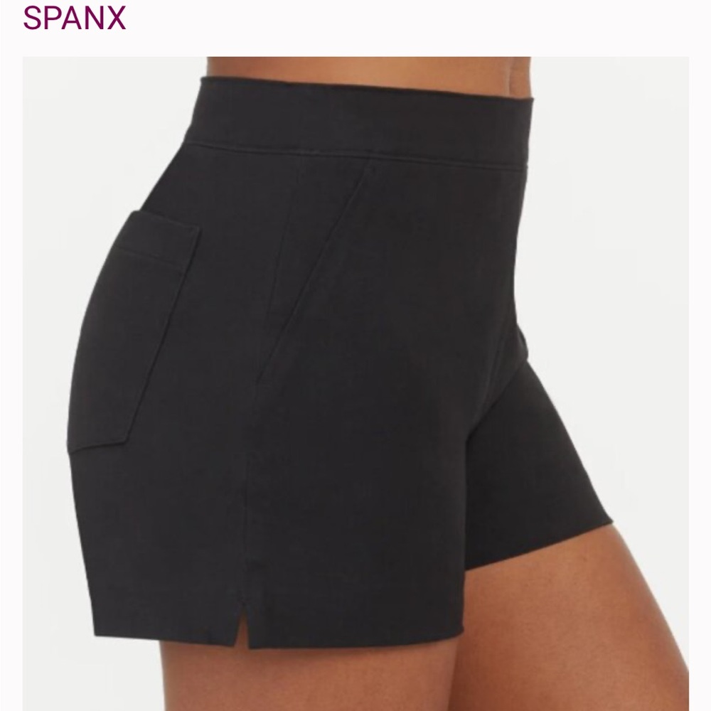 NWT SPANX On-The-Go Polished Classic Black 4” Shorts Small